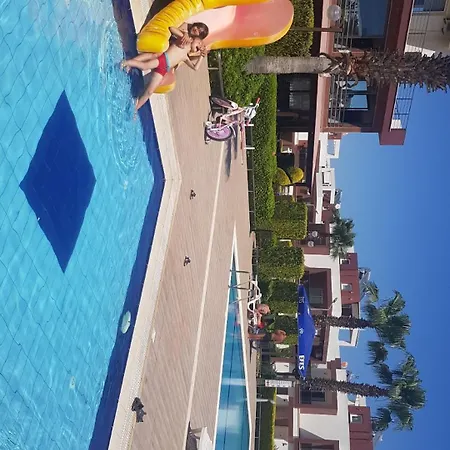 Long Iskele Royal Sun شقة